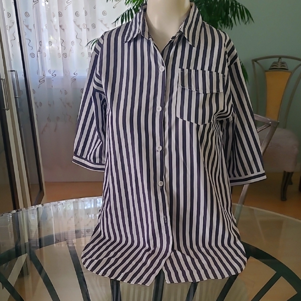 Striped Ladie's Shirt ❤️